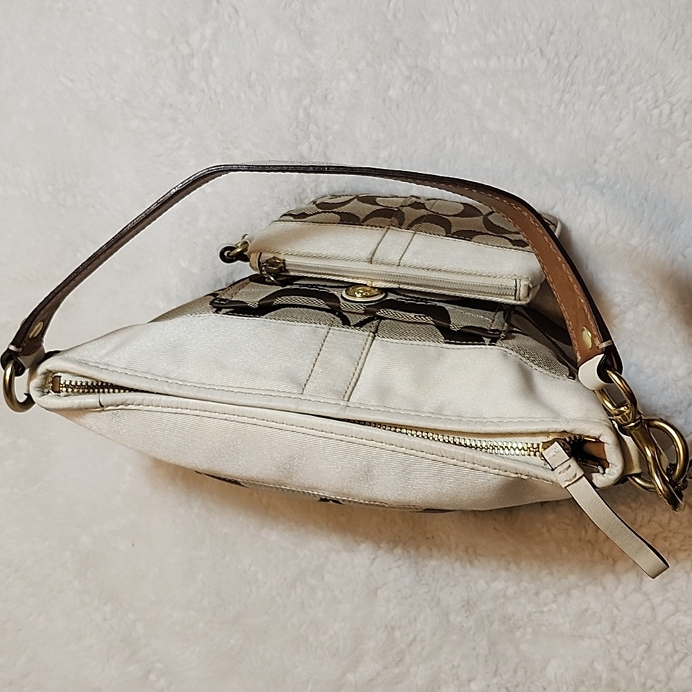 Coach Y2K Soho Brown/Beige Signature Canvas Front Pocket Baguette Bag W/ Wallet - Picture 12 of 16